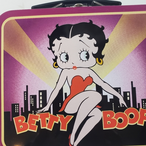 Vintage 1997 Betty Boop Mini Lunch Box Tin Collectible Display 5.5"X4.5"X2.25" - Picture 2 of 12